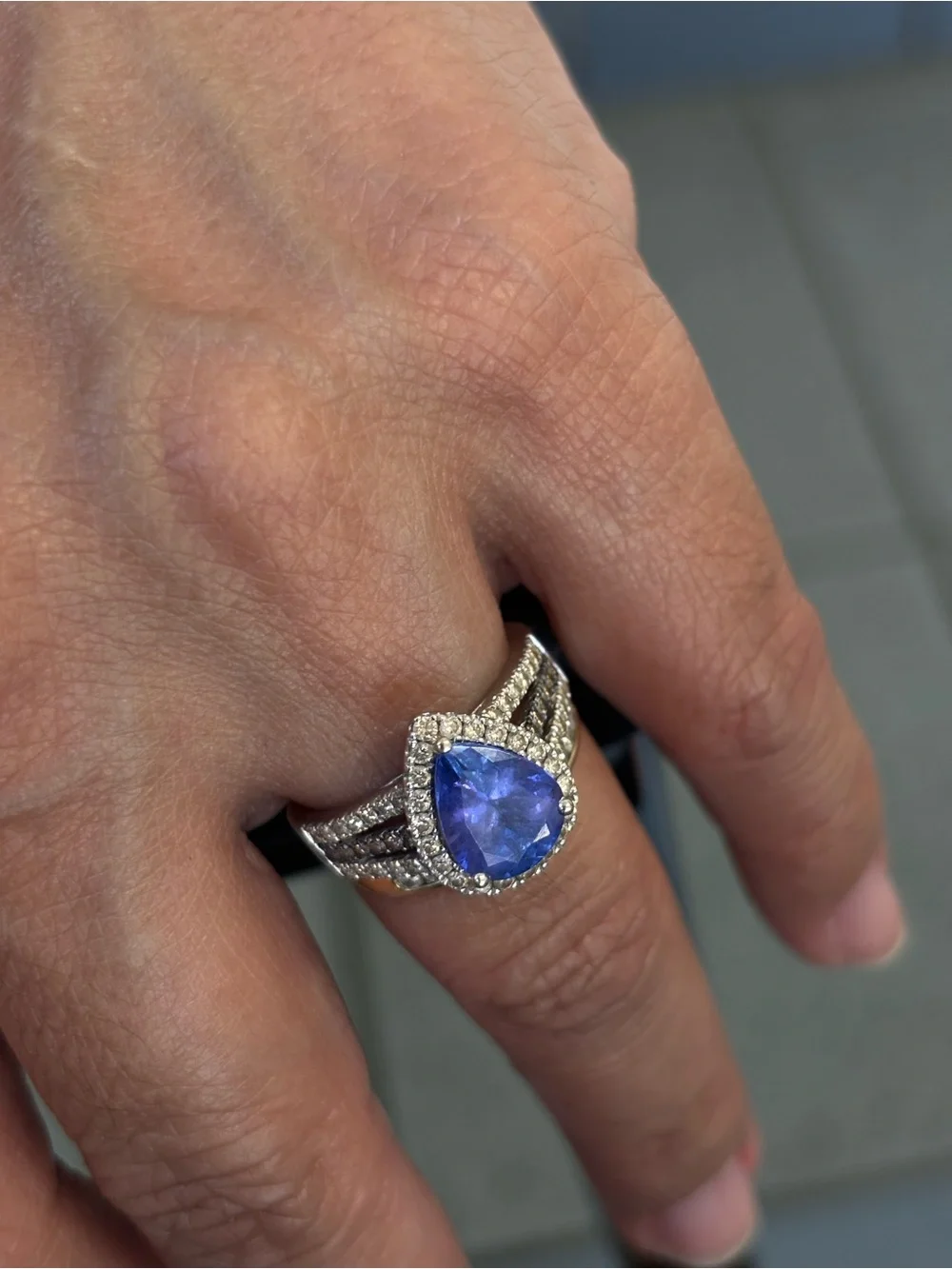 Blue Berry Tanzanite in 14k white Gold ❤️😍